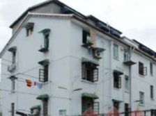 新出一套诚意出售两房,价格有空间,中间楼层,有车位