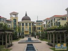 象湖威尼斯花园 南北通透,采光好 装修好,环镜优美 中间楼层