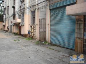 站前西路163号住宅小区 南北通透,采光好 视野好,诚心出售