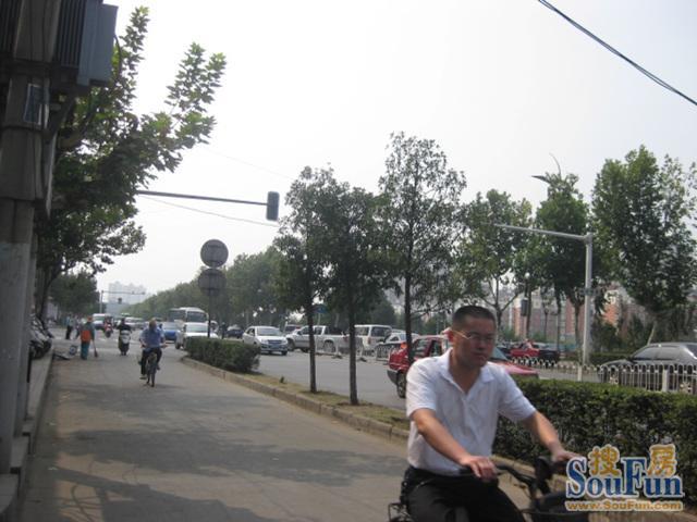 小区相关图