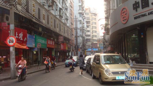 小区相关图