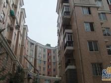 繁华地段,精装小面积,低价诚心出售