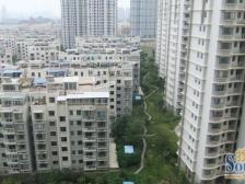 凤凰城一期凤鸣苑 南北通透,采光好 装修好,环镜优美 近地铁 周边匹套完善,,出行方便