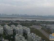 凤凰城一期凤鸣苑 南北通透,采光好 装修好,环镜优美 近地铁 周边匹套完善,,出行方便