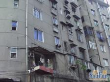 三经路 南北通透,采光好 装修好,环镜优美 中间楼层