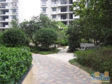 出门就是地铁口,通透户型,楼层好 读芳草