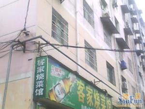 梧桐小区 南北通透,采光好 装修好,环镜优美 视野好,诚心出售
