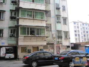 上海南路逸然阁小区南北通透,采光好周边匹套完善,,出行方便