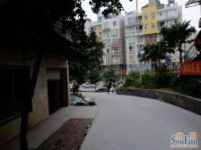 出行方便,价格便宜。生活配套齐全。