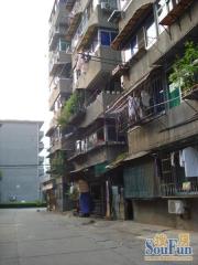 站前西路住宅小区 实用三房 户型方正 采光好 近地铁