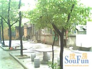 此房户型手续齐全,格局好,采光好,无遮挡,出行方便