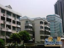 小区中心位置,主卧朝南,交通便利,居家装修