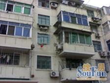 新上一楼带院子6+10号双轨高桥古镇旁看房方便