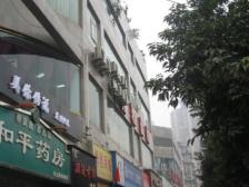 李家沱立丹大厦大两房两卫,出门就是商圈,生活很方便