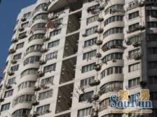 市区精装修大平层,三开间朝南。四轨交环绕,能满足三代人居住