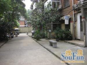 洛阳东路168号昌厦建工宿舍 南北通透,采光好 装修好,环镜优美 近地铁 视野好,诚心出售