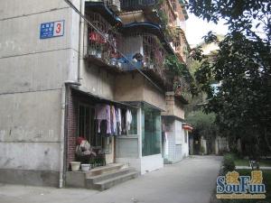 名流花园6室0厅东南