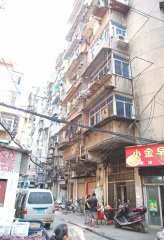 站前西路中国银行宿舍户型方正,采光好近地铁周边匹套完善,,出行方便