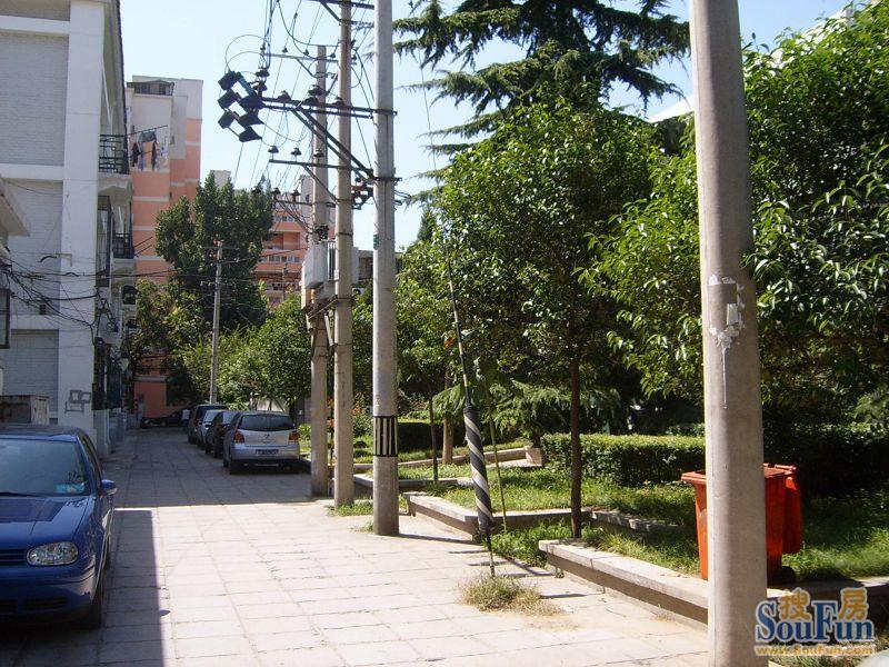 小区相关图