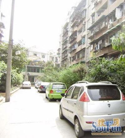 肖家河东一巷13号院实景图