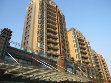 轻轨小高层,精装大两房,领包入住