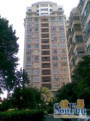 季华园地铁口绿景轩230平四代同堂大户型