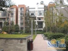 三街区 百万装修顶跃三房 带车位