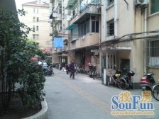 出门即是十里南京路+百年外滩+复式+带电梯+带5平露台