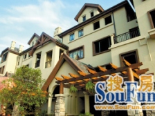 汽博中心 融创奥山别墅五房658万