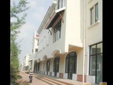 新降价,大户型保养好,室内双车库,可装电梯