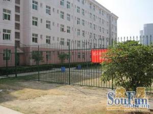 师大南路31号副食品公司宿舍 南北通透,采光好 近地铁 周边匹套完善,,出行方便