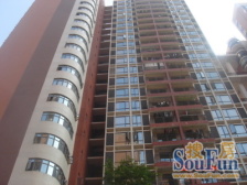 晶城 精装一房一厅 证过五年 有阳台 带家私电器