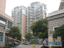 中间楼层,精装修,看房方便,业主诚心出售