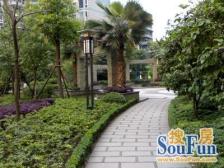 南滨路旁 装电梯简装大2房 业主诚心出售