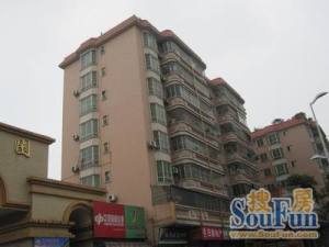 小区生活设施齐全,交通便捷地段繁华