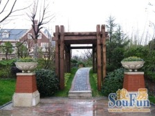 绿地蔷薇九里(别墅) 4室2厅 南