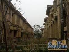 渝北双轻轨门口精装联排,诚心出售