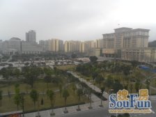 采光充足,视野开阔,户型方正, 交通便利