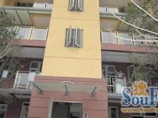 此房装修漂亮 家电家具都是品牌 交通便利,环境优雅