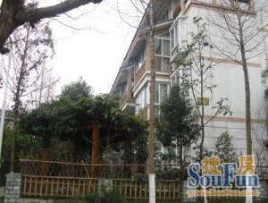 假日青城 5室2厅 南