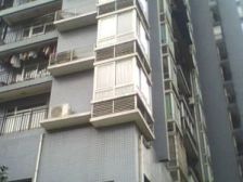 房子采光充足,低楼层,楼层绿含10平方露台