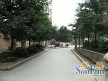 轻轨6号线,小区环境好,出脚方便