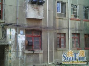 建设路223弄构建宿舍 南北通透,采光好 视野好,诚心出售