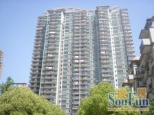 带停车位,三房朝南房型方正得房率高。自带会所游泳池