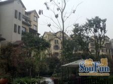 正规大两房带大阳台,精装修,公园里,近轻轨