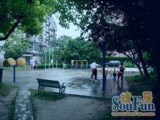 近地铁南北大两房,可以直接步行到复旦湾谷科技园