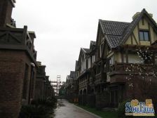 急售!位置好!背靠大山!看房随时!大户型大阁楼!!