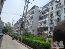 低楼层,精装修,直接拎包入住,小区位置好