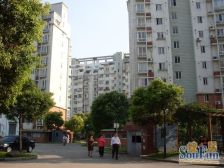 主卧朝南,西班牙风格,顶楼房,房型正气