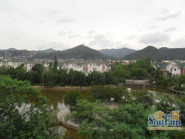 小区相关图